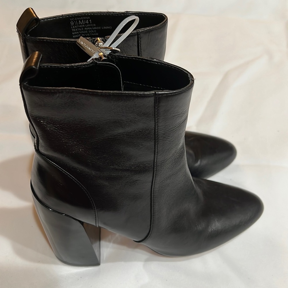 Enverna Ankle Boot (Women) size 9.5
VINCE CAMUTO